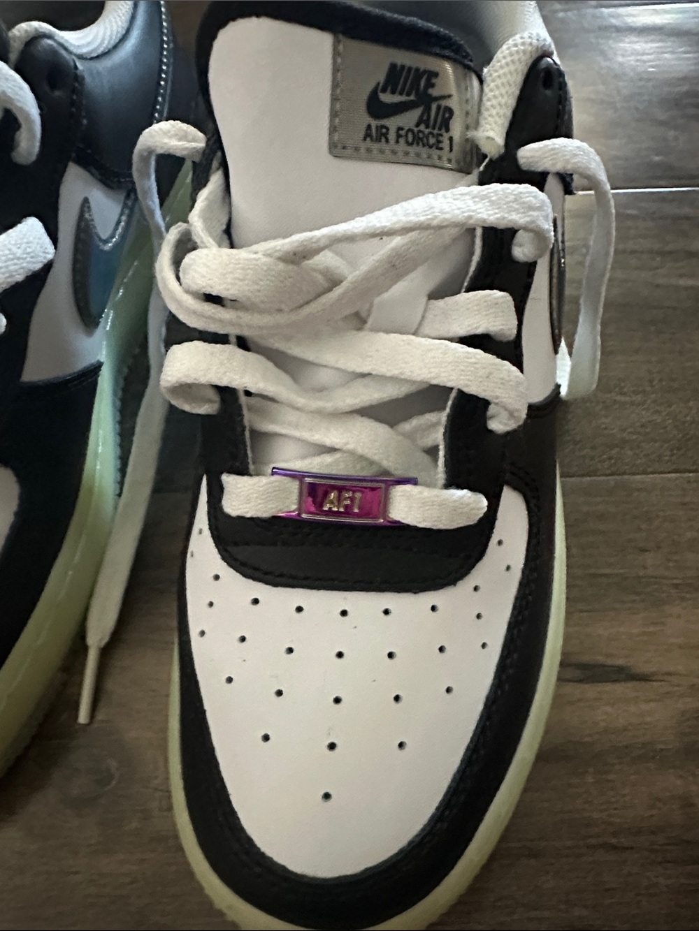 Nike Air Force 1LV8 size 6.5 - Picture 4 of 7
